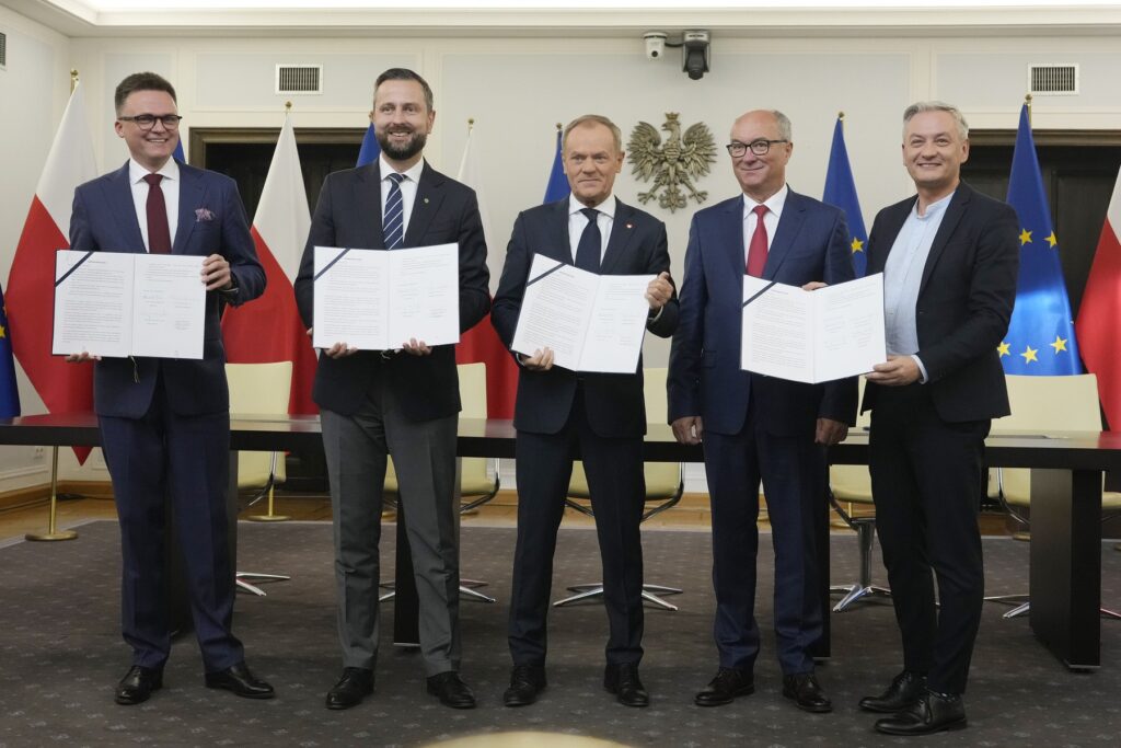 Koalice v Polsku zatím nenašla shodu, ale slibuje spoustu věcí | Deník TO