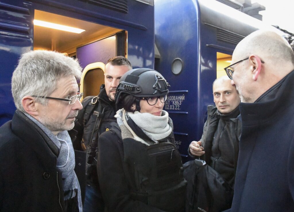 Pekarová Adamová v Kyjevě slibovala zbraně, které nemáme | Deník TO