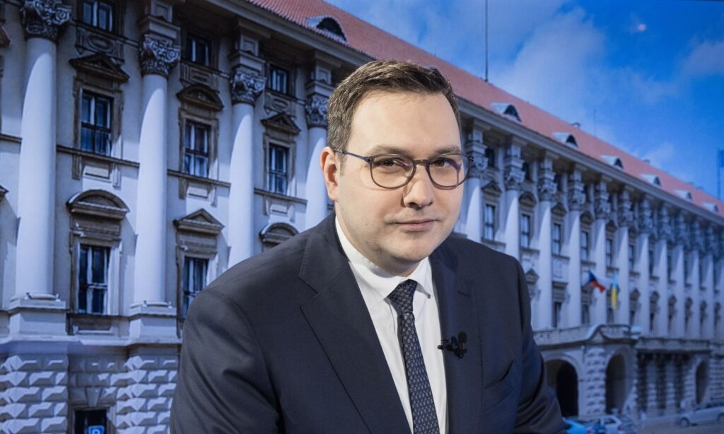 Koalice si chystá na mimořádnou schůzi sněmovny usnesení o bezpečnostních principech | Deník TO