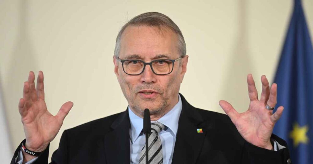 STAN dál uráží Slovensko. Ministr Dvořák ho srovnal s fašistickým štátem | Deník TO