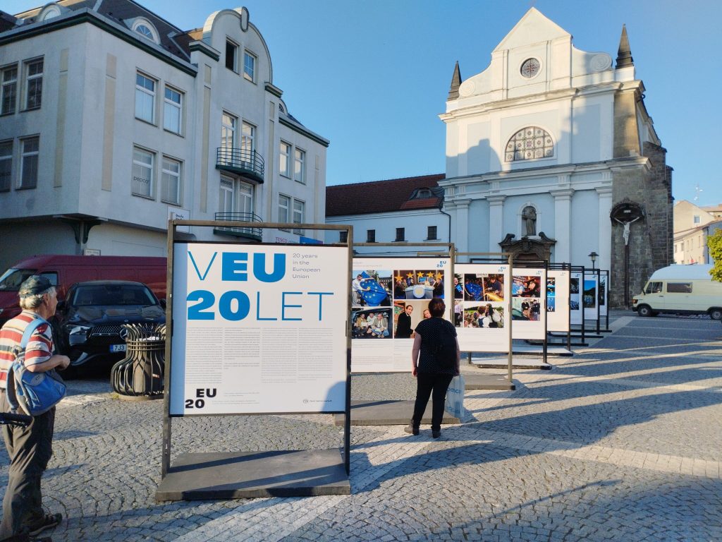 Politické školení obyvatel | Deník TO