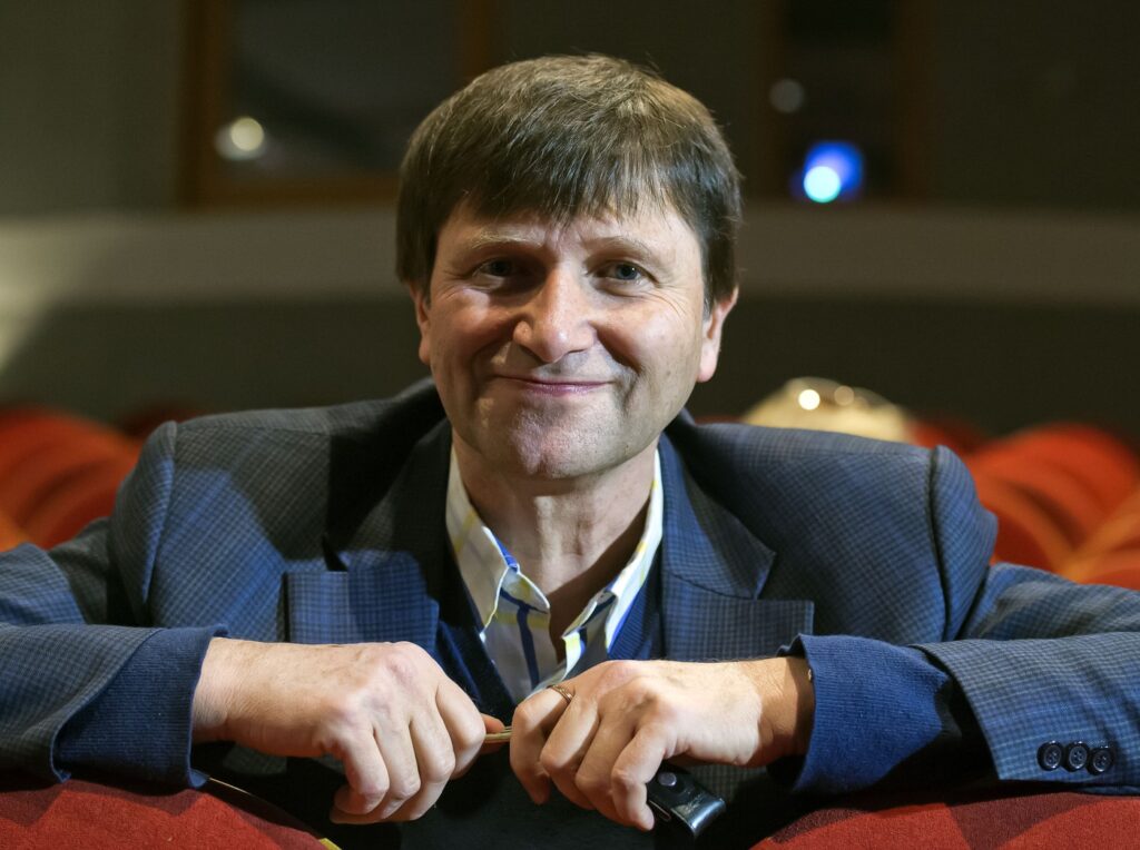Foltýnovu osvobozující operaci českých hlav podpořili antichartisté. Oni vědí, co je pro nás dobré | Deník TO