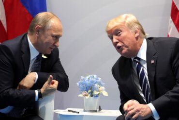 Ruský prezident Vladimir Putin a jeho americký protějšek Donald Trump