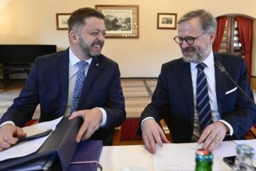 Ministr vnitra Vít Rakušan a premiér Petr Fiala