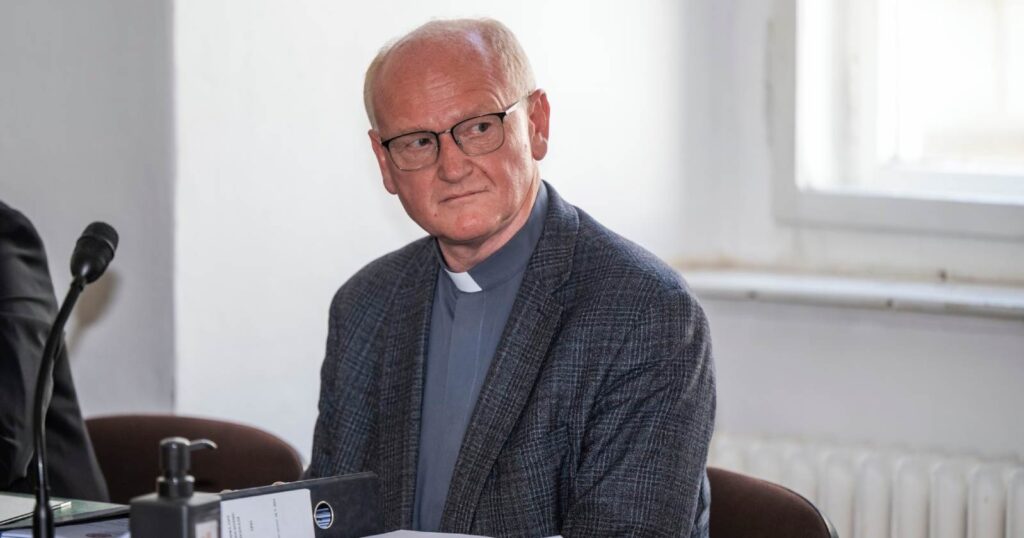 Boj o katolickou fakultu trvá, ale odvolaný děkan Brož se vrací | Deník TO