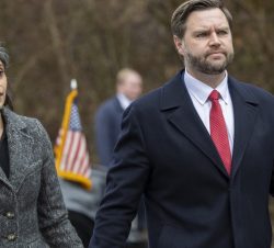 Americký viceprezident J. D. Vance se svou manželkou
