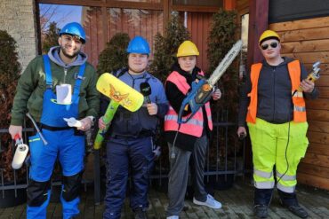 Oganesjan se svou úderkou v akci