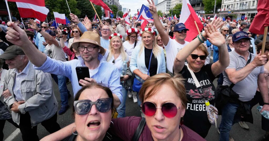 Polské drama: Liberál Trzaskowsky několik hodin slavil, pak přišla studená sprcha. Země zůstává rozdělena | Deník TO