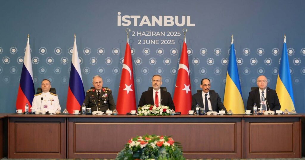 Istanbulská jednání nikam nevedla. Ukrajinský útok drony k míru nepřispěl, EU však má v rukávu 18. balík sankcí | Deník TO