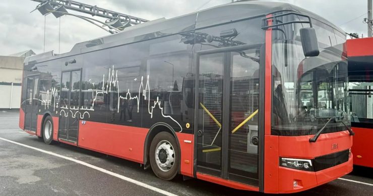 První exemplář trolejbusu Bozankaya SNG 12T v Praze