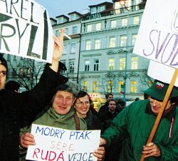 Demonstrace na podporu vzpoury v České televizi, leden 2001