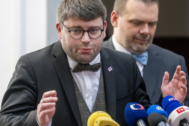 „Takhle velkou ostudu jsem chytil...“ jako by chtěl říct Jan Jakob