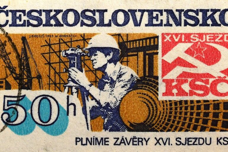 Poštovní známka z období socialismu