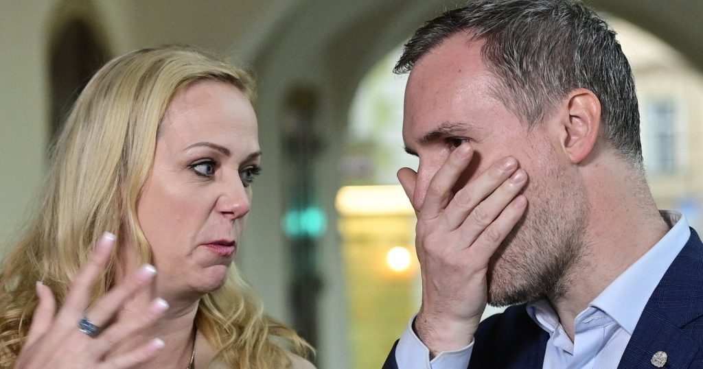 Jana Komrsková a Zdeněk Hřib asi něco cítí…