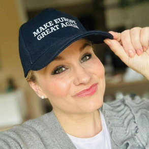 Karolina Stonjeková