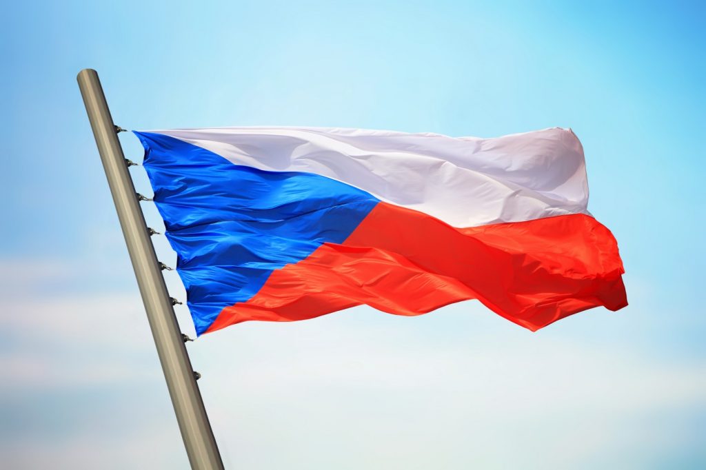 Babiš navrhnul Den české vlajky jako nový významný den | Deník TO