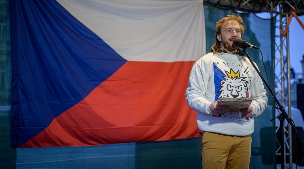 Průzkum: V názoru na spolek Milion chvilek je společnost rozdělená | Deník TO