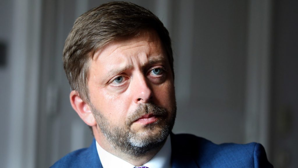 Kanceláře, náhrady a firma STAN. Paukner otevřel kauzu, kterou nestačí odbýt jako útok anonyma | Deník TO