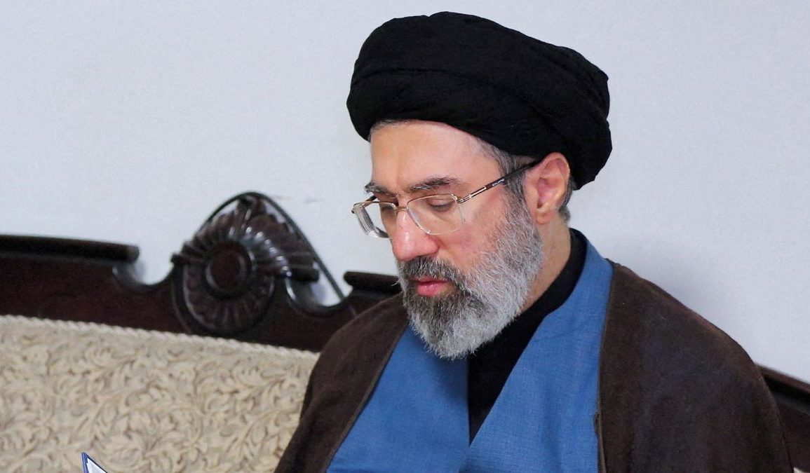 Írán se vrátil k&nbsp;monarchii. Historie se směje revolucím