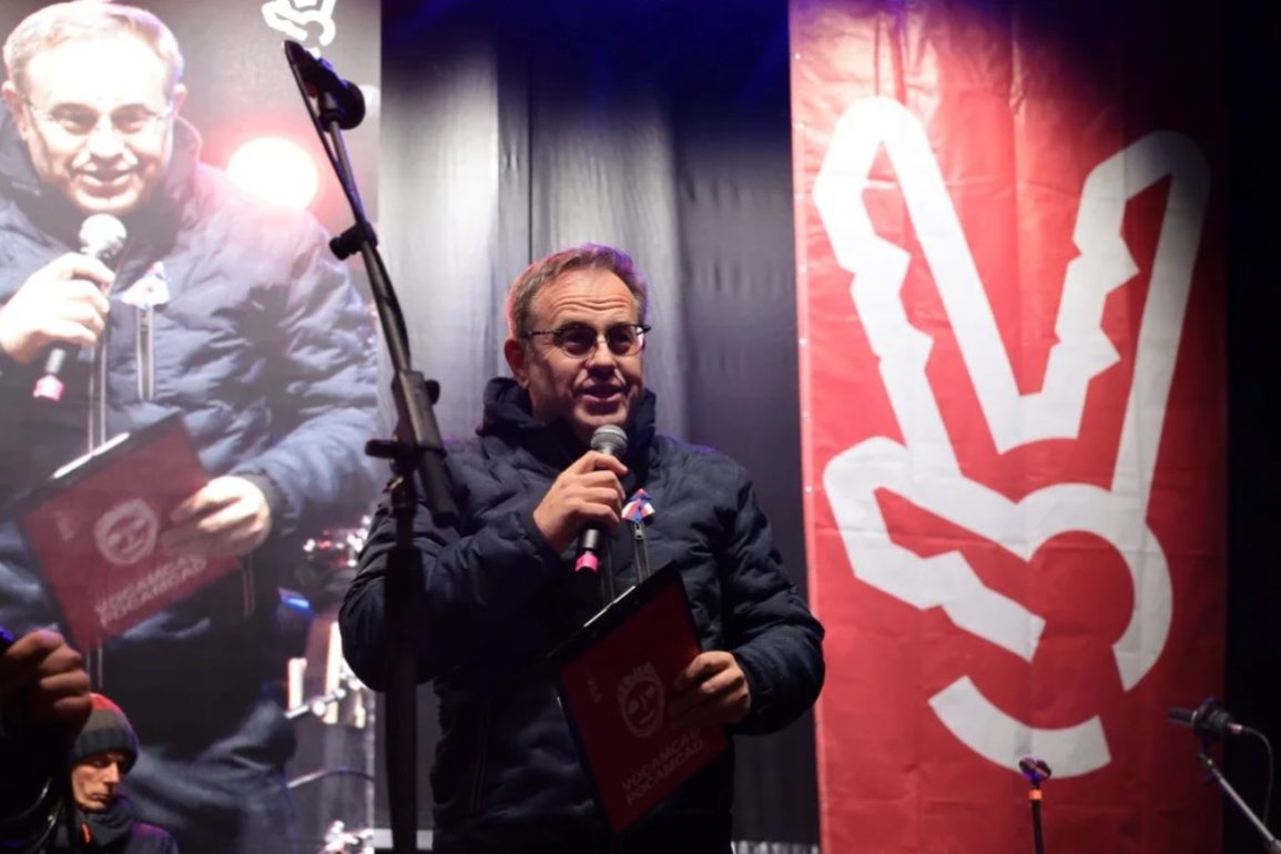 Svatý Václave, ty s tou Českou televizí! Společně zachráníme demokracii…