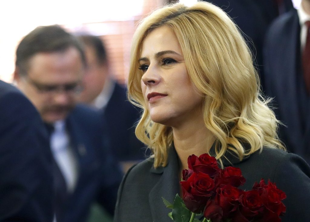 Lotyšská premiérka Siliňová rezignuje, uvedla stanice LSM | Deník TO