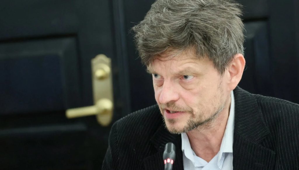 Polský novinář rozkrýval tunelování Polnordu. Nyní je ve vazbě | Deník TO