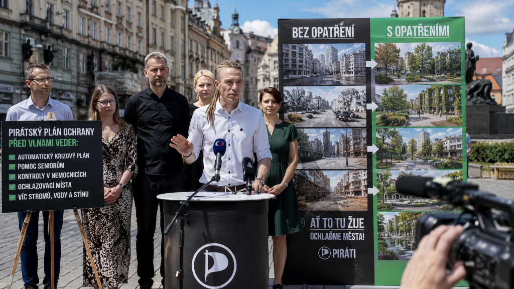 Zčernali, zrudli, zezelenali. Piráti přišli s plánem, který může stát stovky miliard | Deník TO