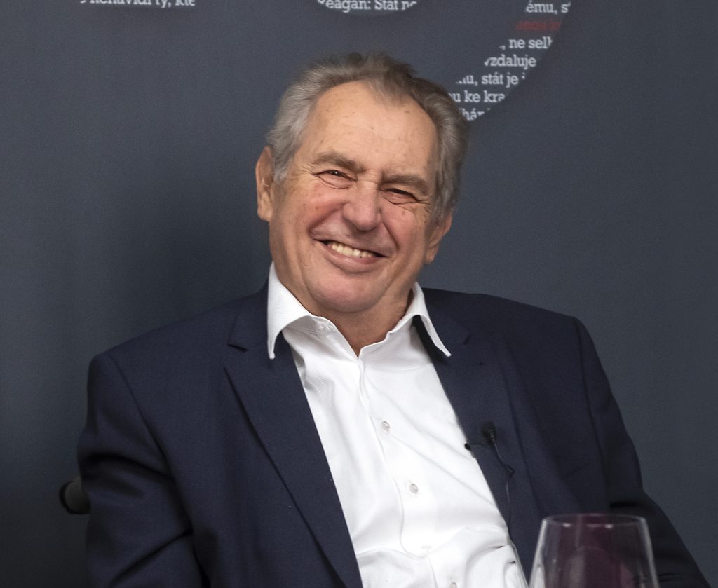 Měli bychom zrušit Evropskou komisi, říká Miloš Zeman v rozhovoru pro měsíčník TO | Deník TO