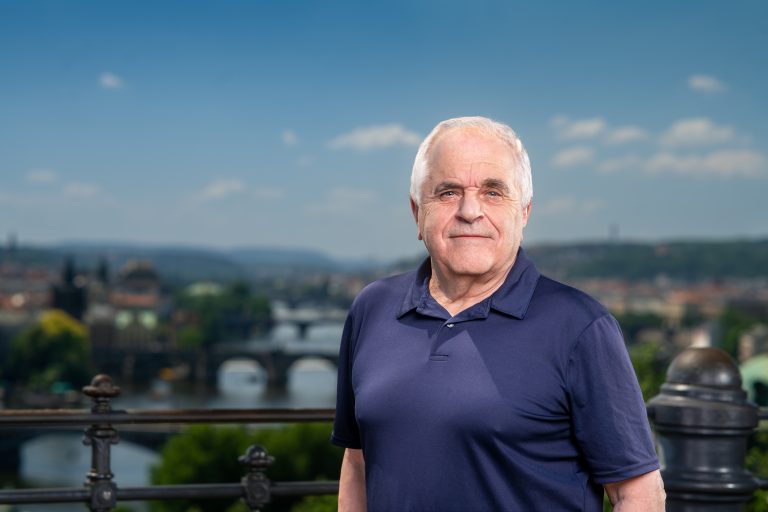 „Báli se, že to Dubčekovi zkazíme.“ Vzpomínky na Pražské jaro, StB a zakázanou novinařinu